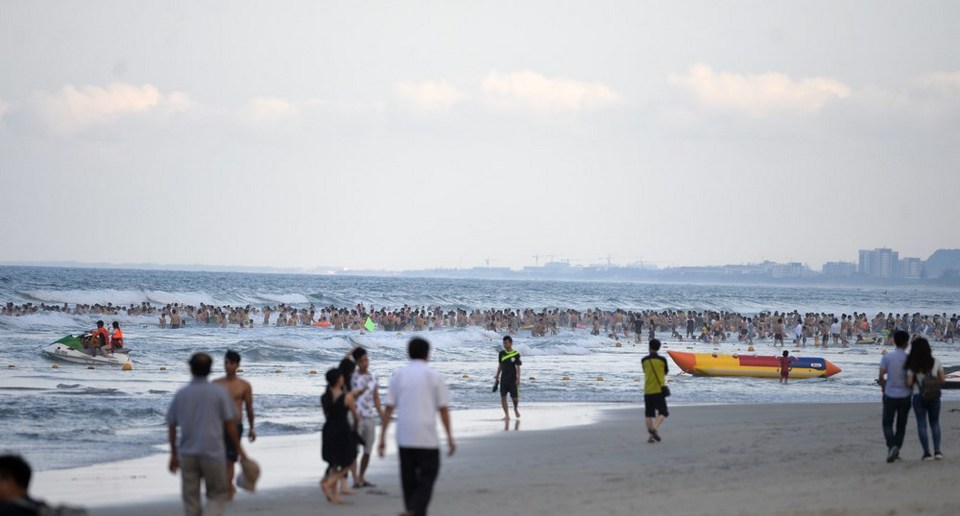 pham van dong beach danang
