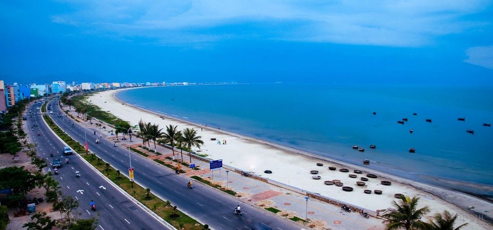 pham van dong beach danang