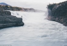 16+ breathtaking photos of epic landscapes with one solitary person gazing at the view