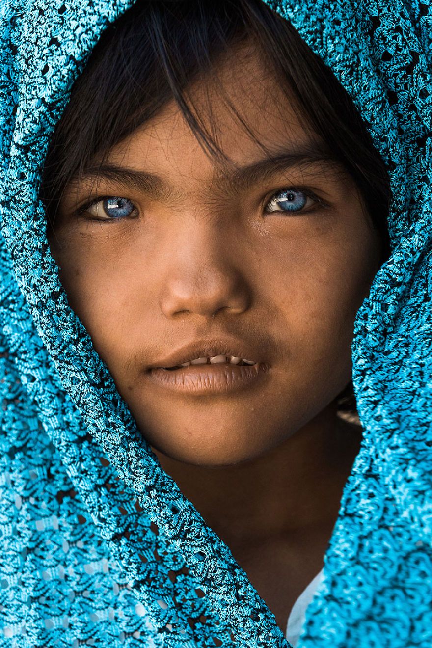 An Phuoc, 7 years old eye - windows of the soul