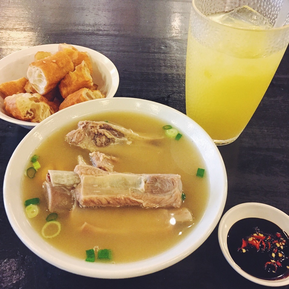 Bak Kut Teh is usually eaten with soy sauce.