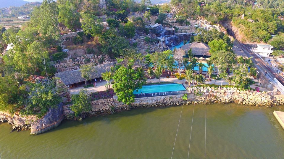 First hot mineral water park in Vietnam