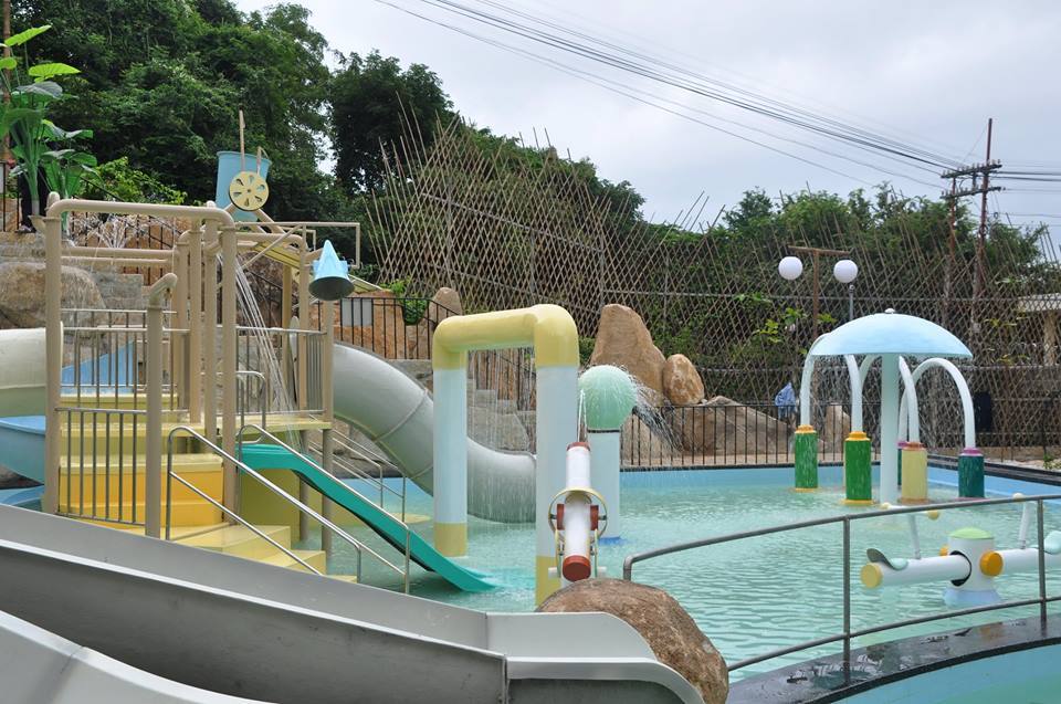 First hot mineral water park in Vietnam