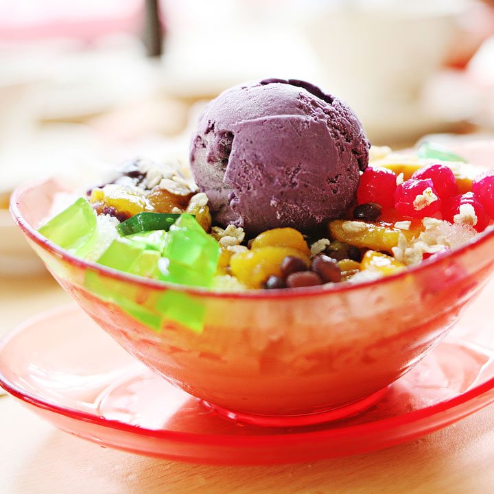 Well-known Halo-Halo dessert of Filipino Photo: cungbandulich