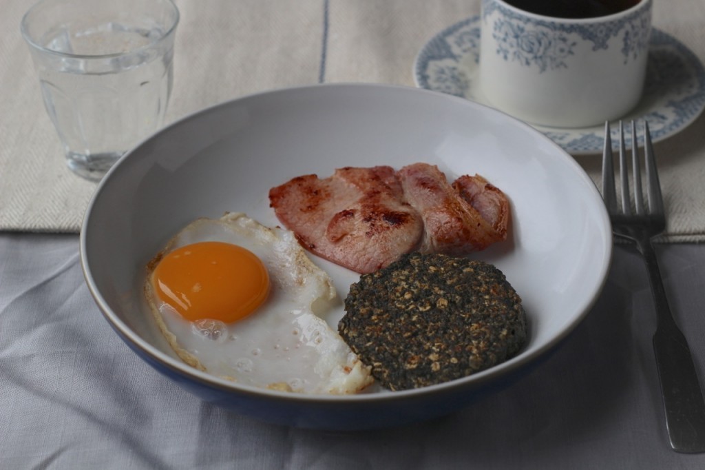 Perfect and healthy breakfast for Welsh Photo: naturalkitchenadventures
