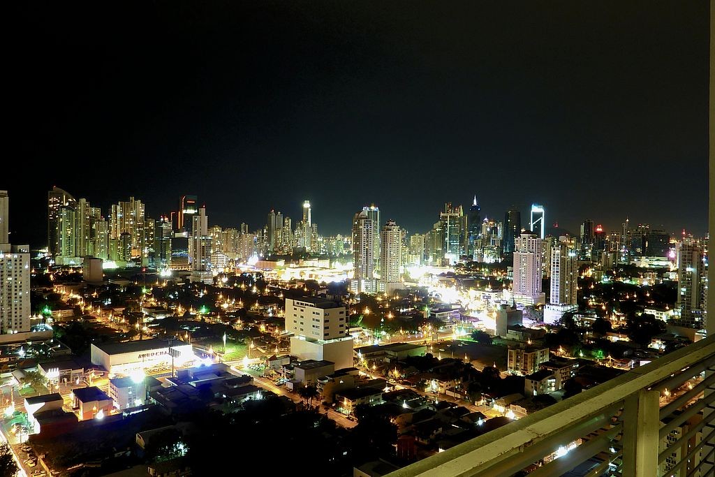 Panama_City,_Night_travel guides 15