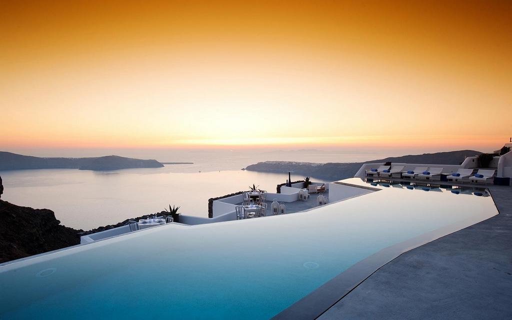 Sunsets in Santorini - www.inspiringwallpapers.net