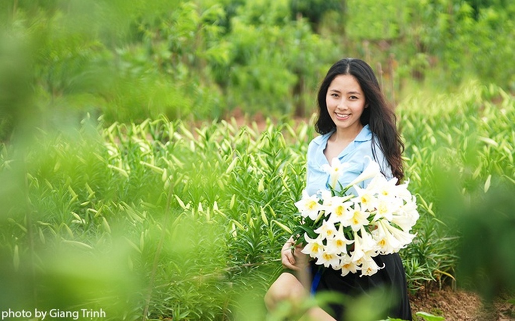 Thien Huong and the lilies garden_Hanoi Spring Photo_Photo by Giang Trinh