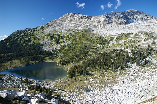 Valentine Lake, Canada - httpworldtoptop.com