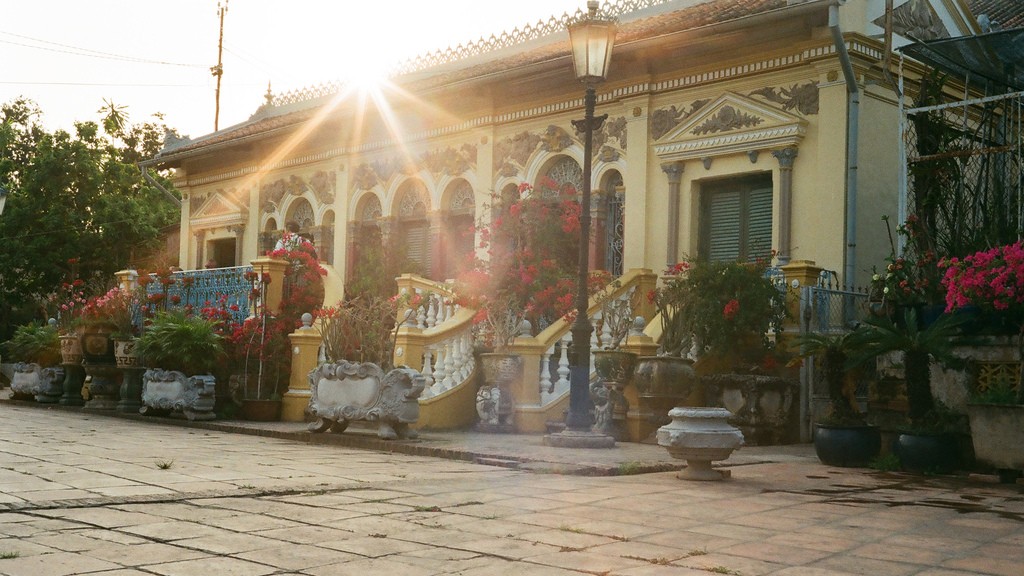binh thuy ancient house can tho travel guides 24