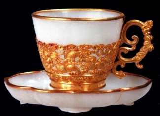 PRECIOUS ROYAL BELONGINGS of nguyen dynasty in Hue vietnam
