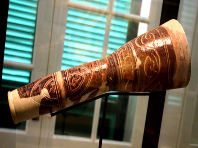 PRECIOUS ROYAL BELONGINGS of nguyen dynasty in Hue vietnam