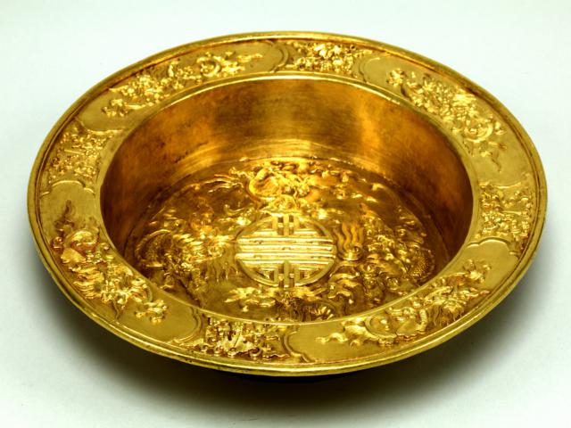 PRECIOUS ROYAL BELONGINGS of nguyen dynasty in Hue vietnam