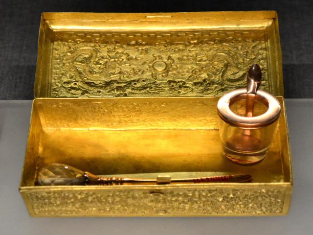 PRECIOUS ROYAL BELONGINGS of nguyen dynasty in Hue vietnam