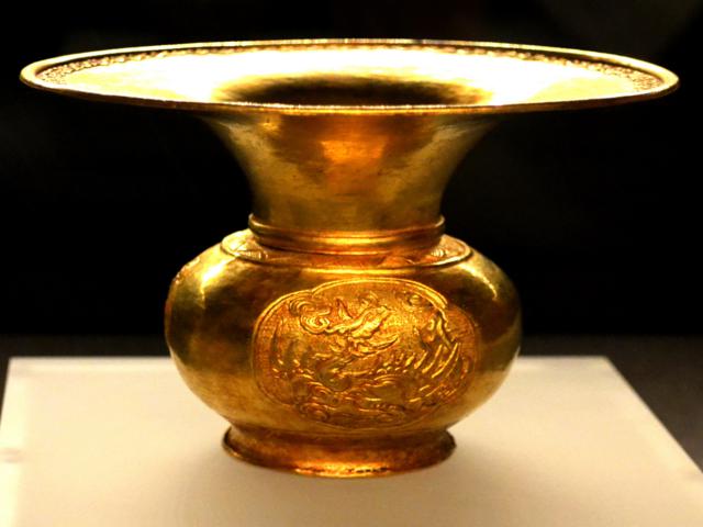 PRECIOUS ROYAL BELONGINGS of nguyen dynasty in Hue vietnam