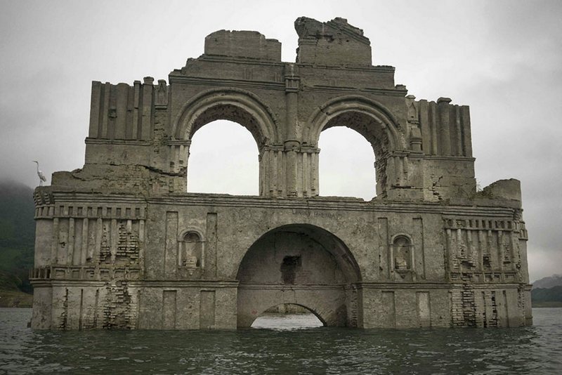 400-Year-Old Colonial Church Emerges From Waters In Mexico