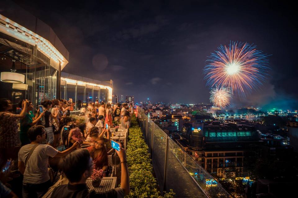 Cielo 13 Sky Rooftop Bar