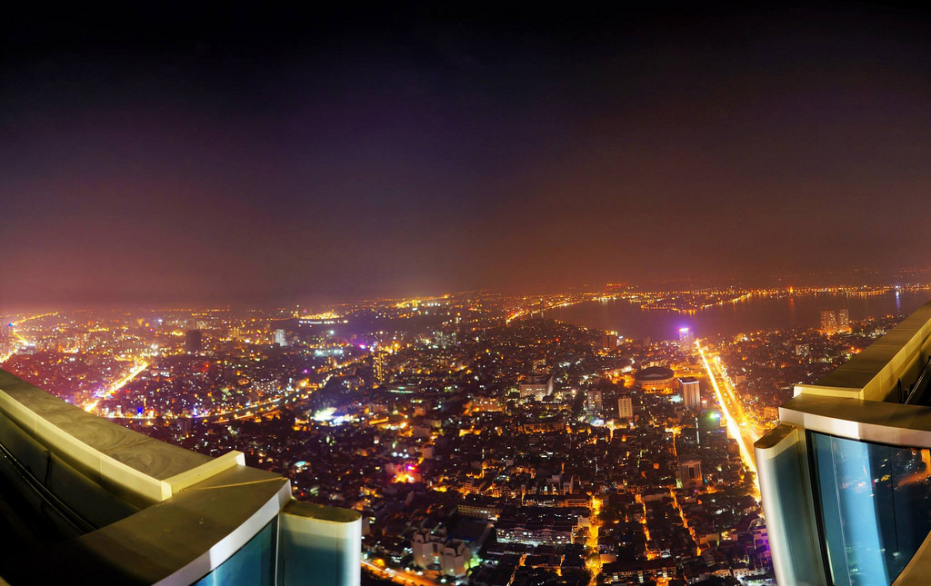 top of hanoi bar