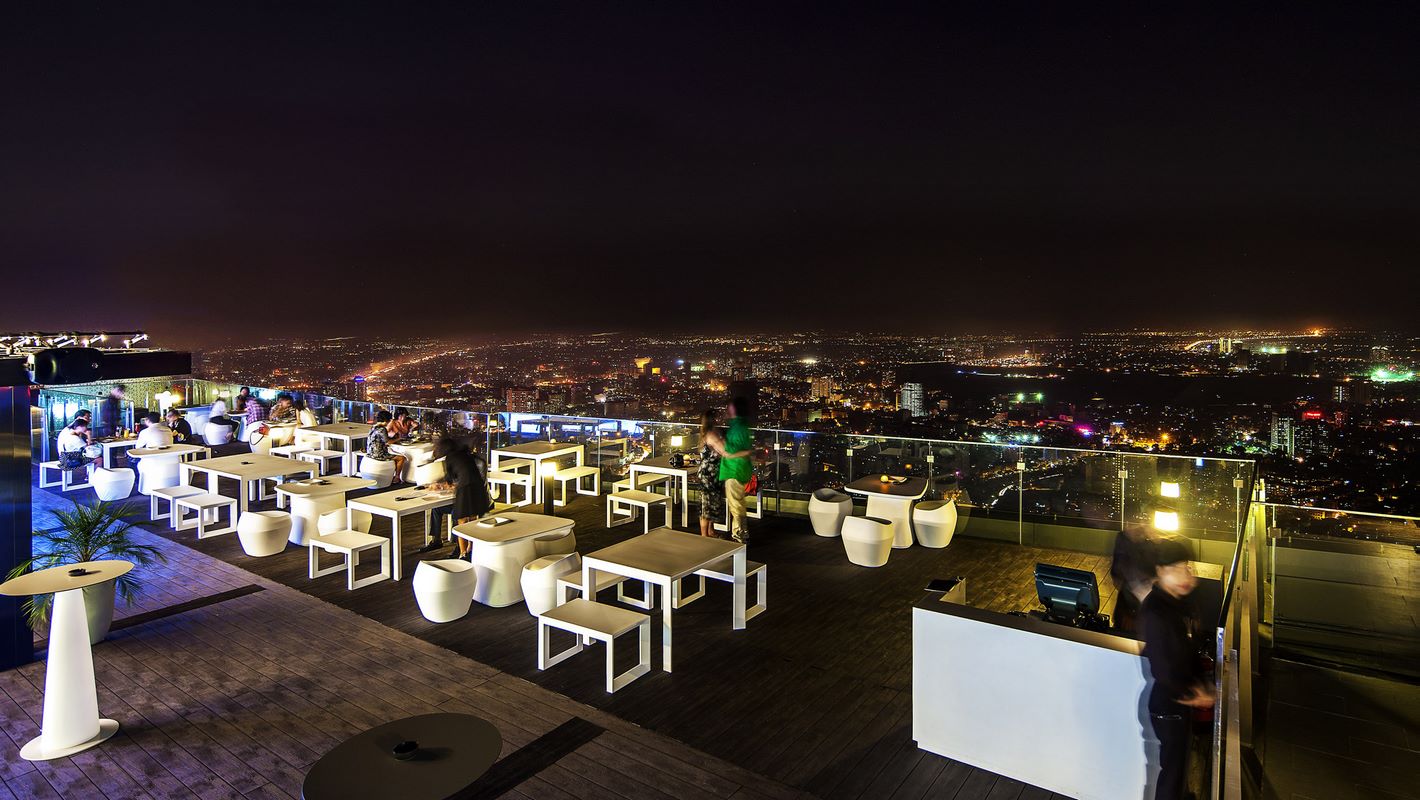 top-of-hanoi-top-of-hanoi-hanoi bar