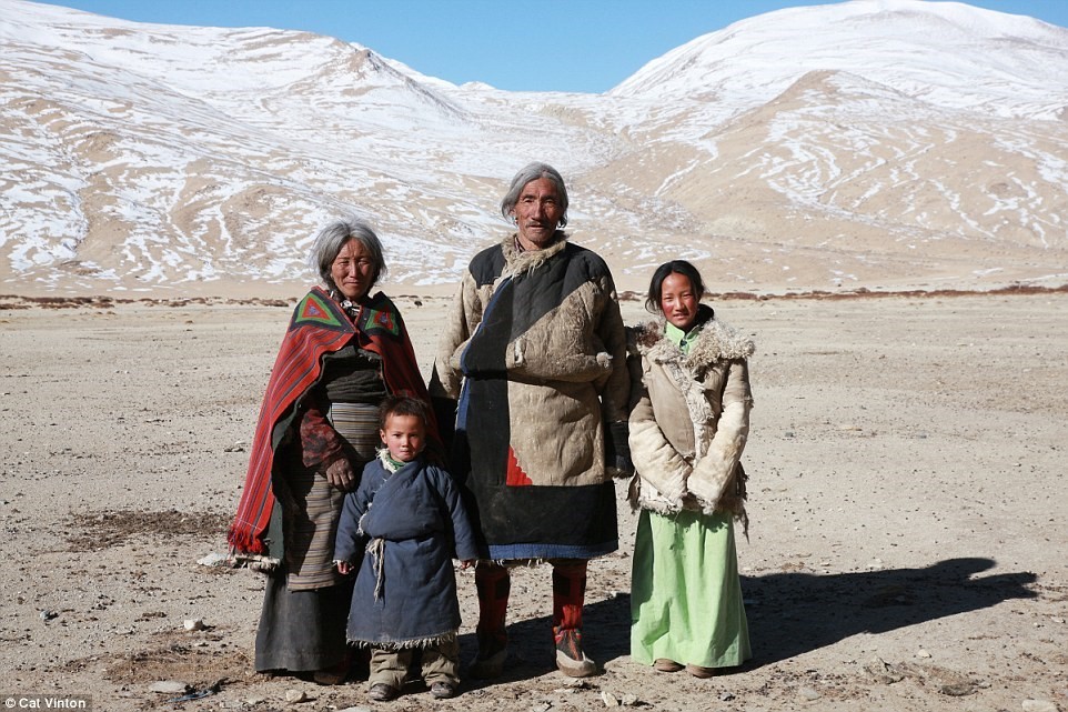 No-money, no-technology, and nomadic life of a tribe in the Himalayas