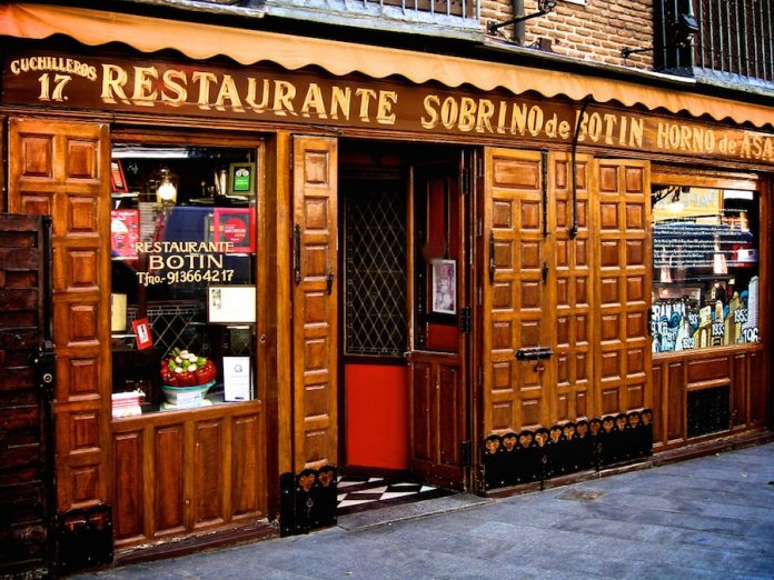 Roast Suckling Pig at Sobrino de Botín 1 Roast Suckling Pig at Sobrino de Botín: The World's Oldest Restaurant