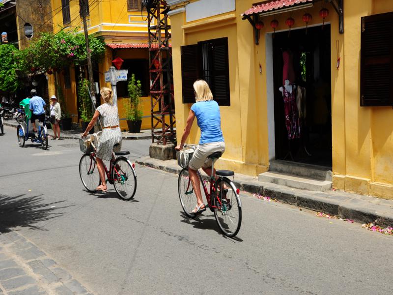 biking hoi an vietnam 2