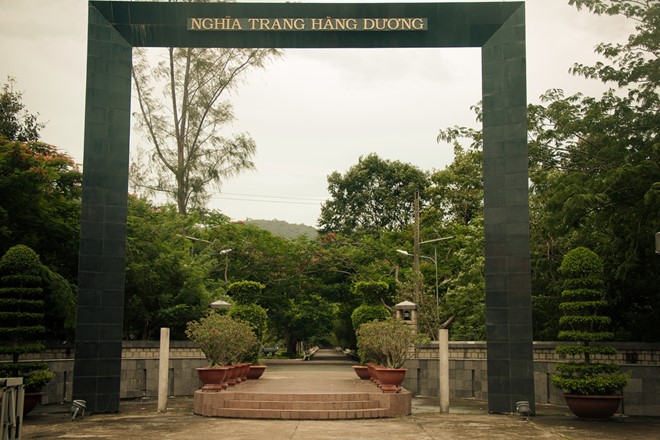 hang duong cemetary con dao island travel destinations 0