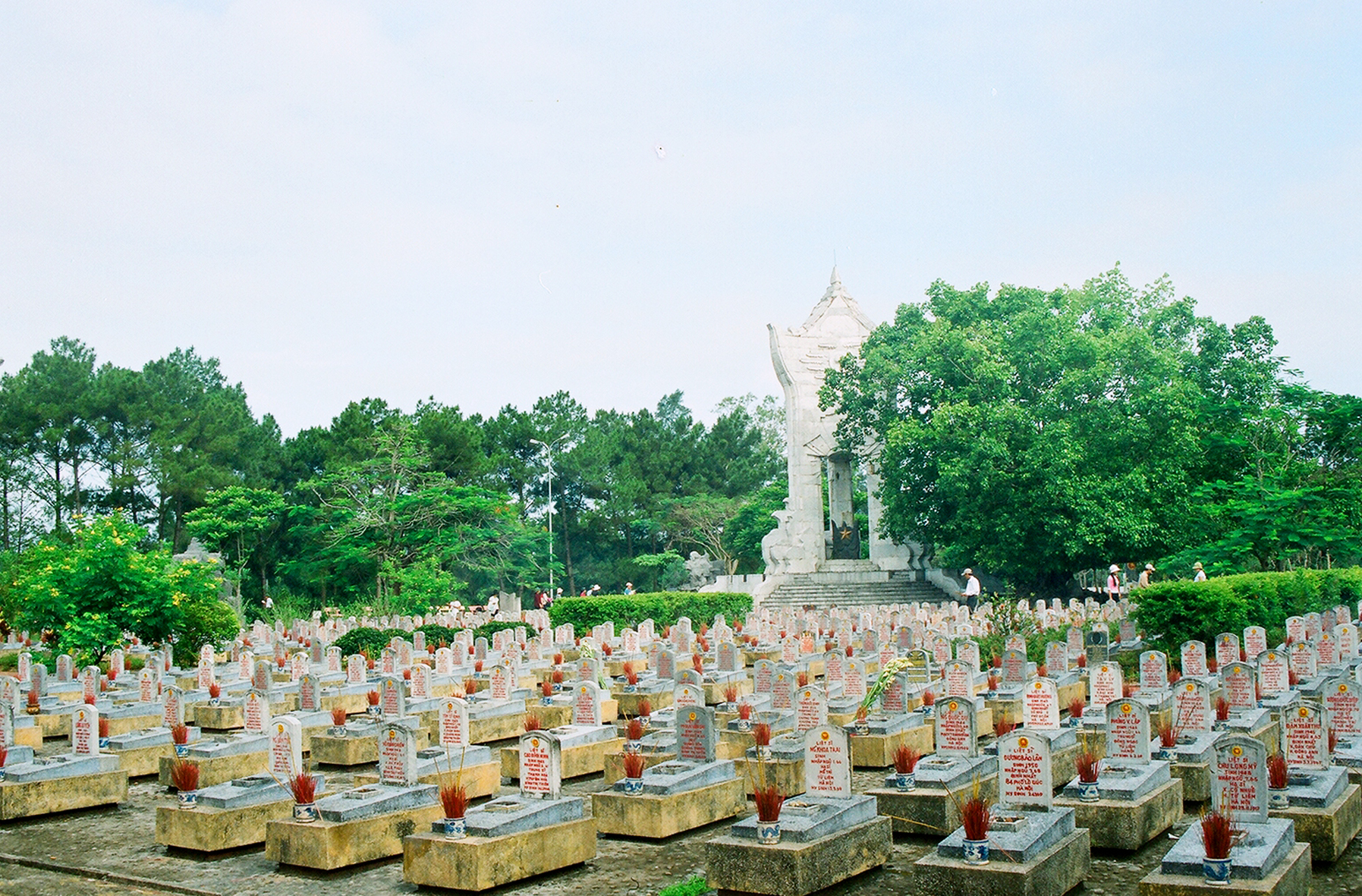 hang duong cemetary con dao island travel destinations 9