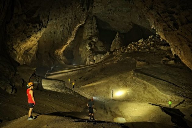 hang son doong cave phong nha ke bang national park vietnam adventure trip (1)