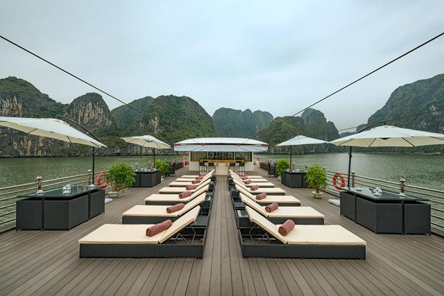 La Vela cruise halong bay vietnam 2