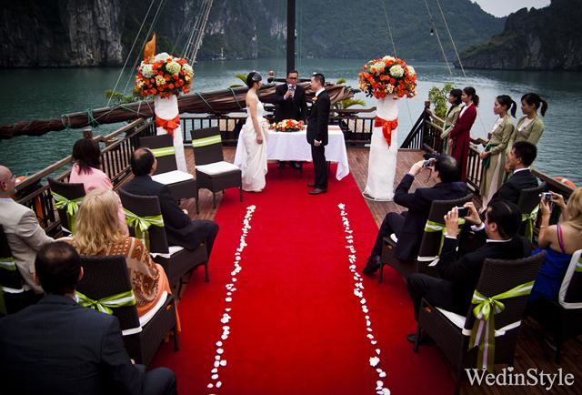 Wedding celebration on cruise halong bay 23