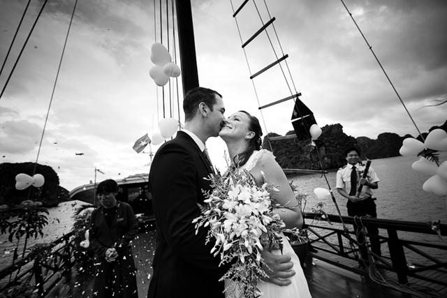 Wedding celebration on cruise halong bay
