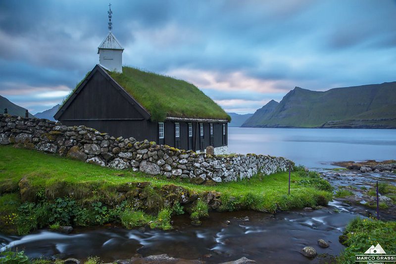 scandinavian houses with grass roofs photos photography pictures 1
