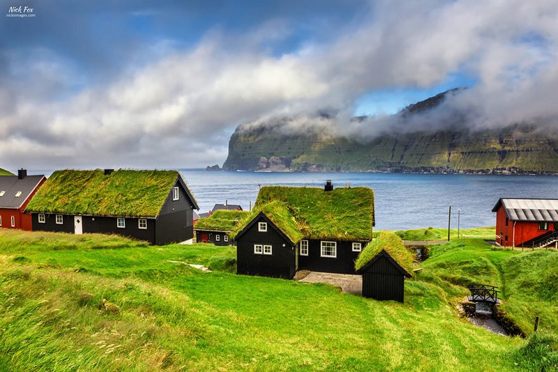 scandinavian houses with grass roofs photos photography pictures 1