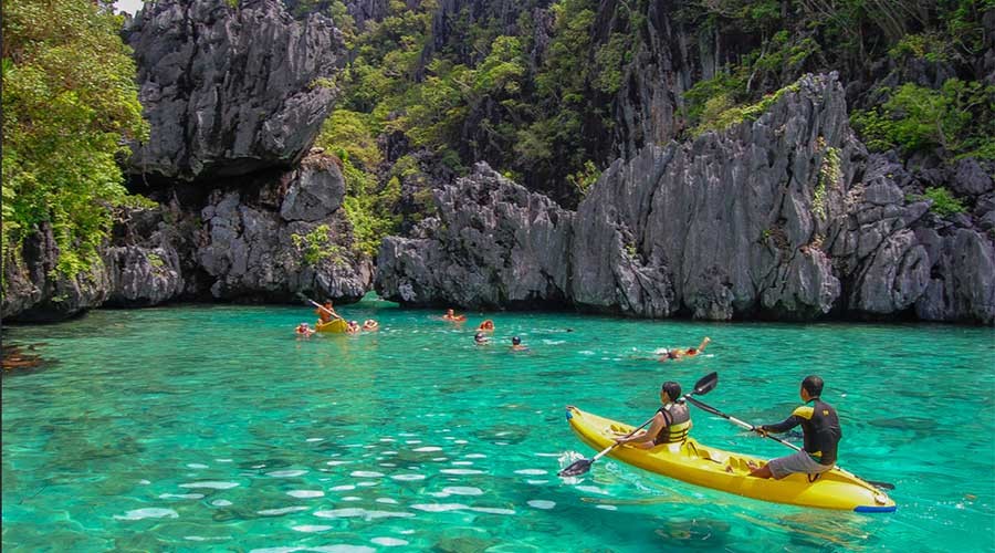 small-lagoon- 12 experience in philippines travel tips