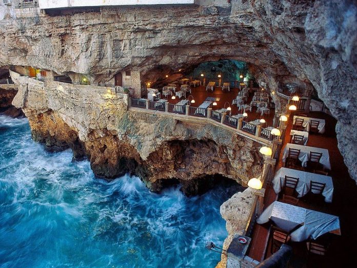 stunning photos of italian-cave-restaurant-grotta-palazzese-polignano-mare 10 stunning photos of italian-cave-restaurant-grotta-palazzese-polignano-mare 1