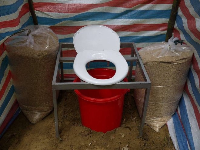 toilets in Son Doong Expedition travel guides