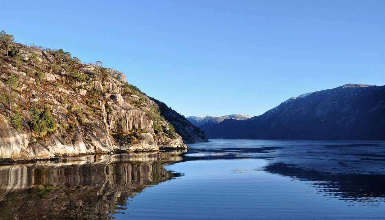 excursion Lysefjordsightseeing-cut norway guide
