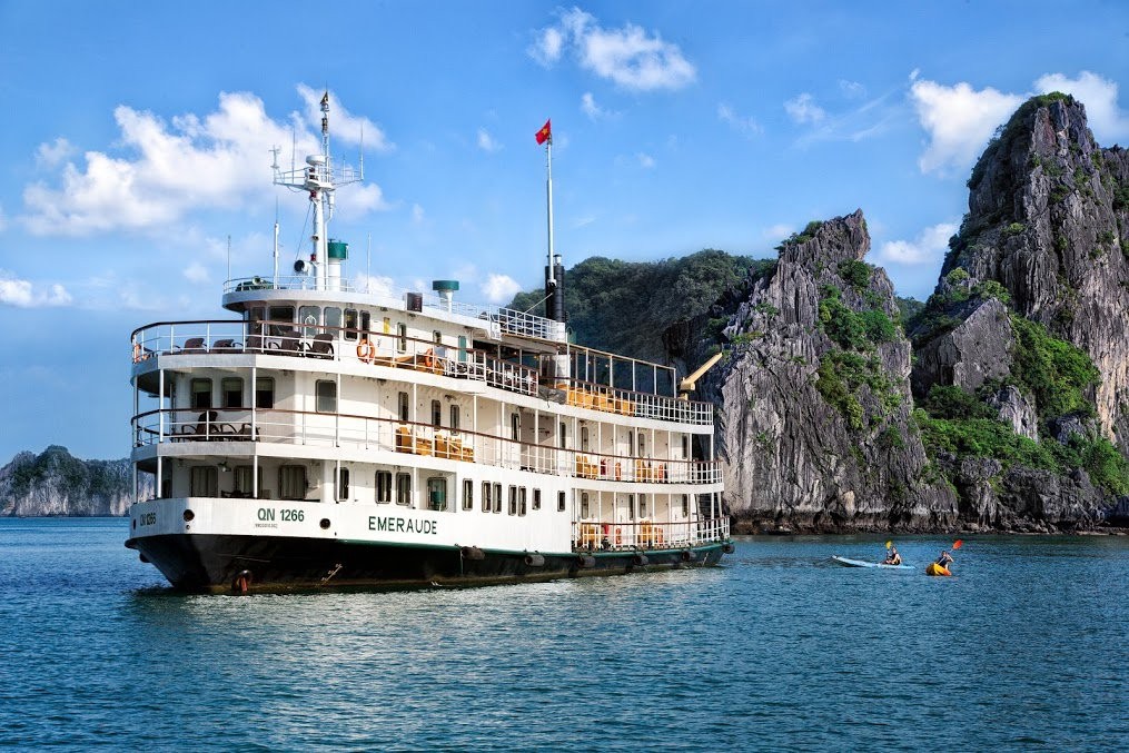 Emeraude Classic cruise, luxury cruises, halong bay, vietnam