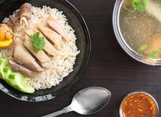 Hainanese chicken rice singapore national dishes 1