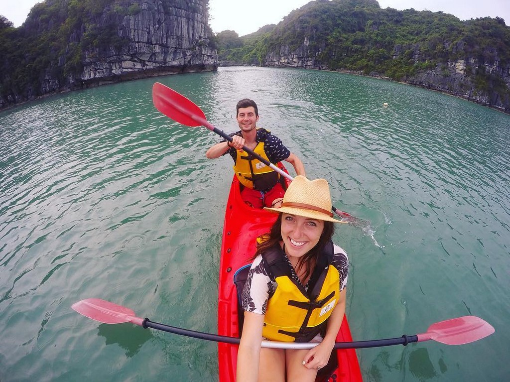 Kayak Halong bay, vietnam