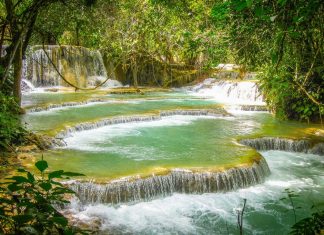 Kuang Si waterfall of Laos tourist attractions