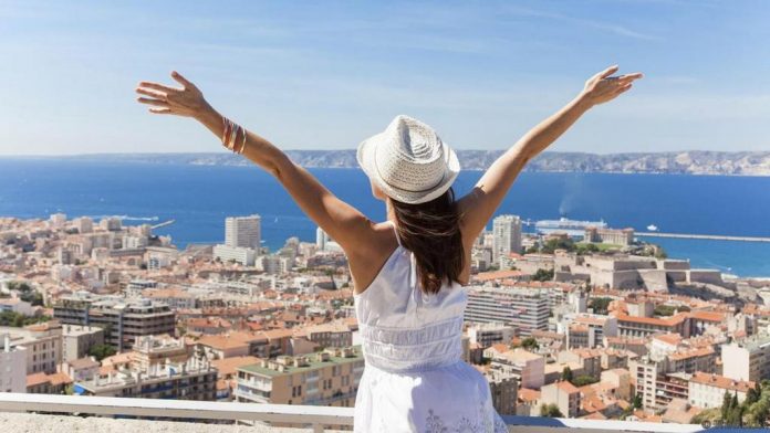 Reasons why you should travel alone at least once in your life travel solo tips (2)