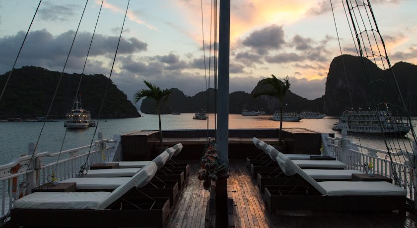 Syrena Cruises, luxury cruises, halong bay, vietnam 10