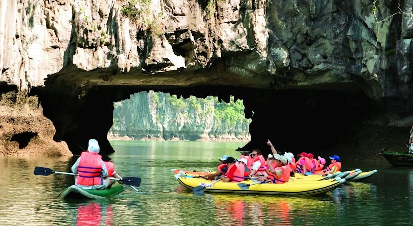 Syrena Cruises, luxury cruises, halong bay, vietnam 2