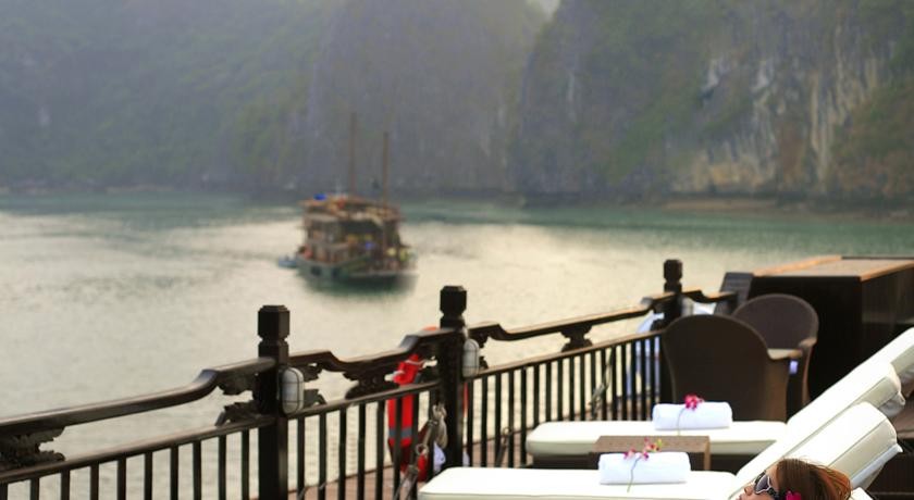 Syrena Cruises, luxury cruises, halong bay, vietnam 3