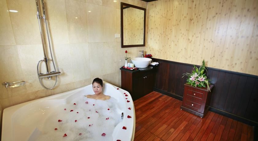 Syrena Cruises, luxury cruises, halong bay, vietnam 9