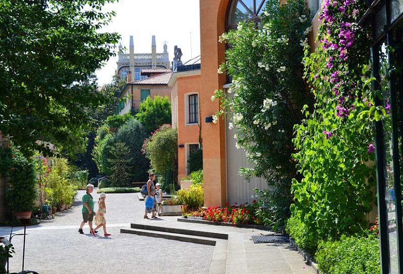 botanical-gardens-padova- italy attractions