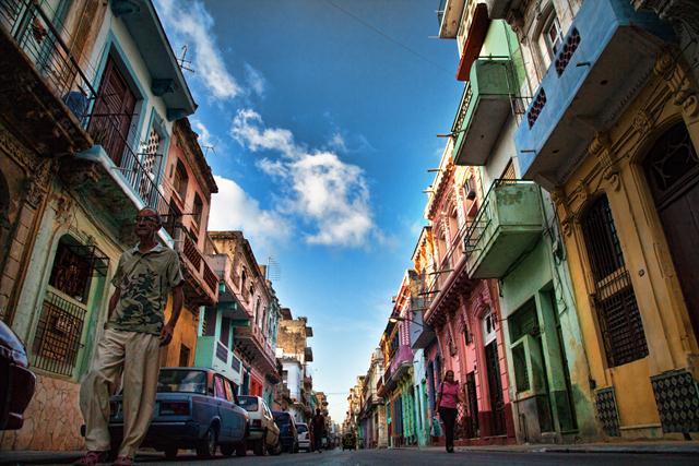 havana cuba photos travel rehahn guide city old street (7)
