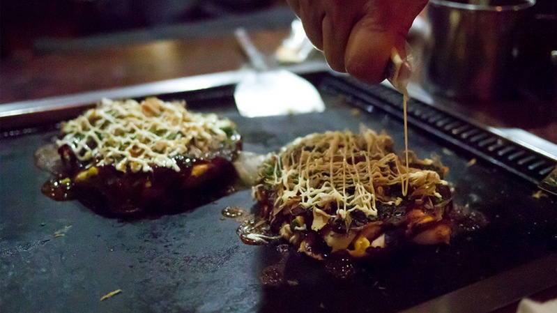 japanese-snacks-hajime-nagahata Okonomiyaki